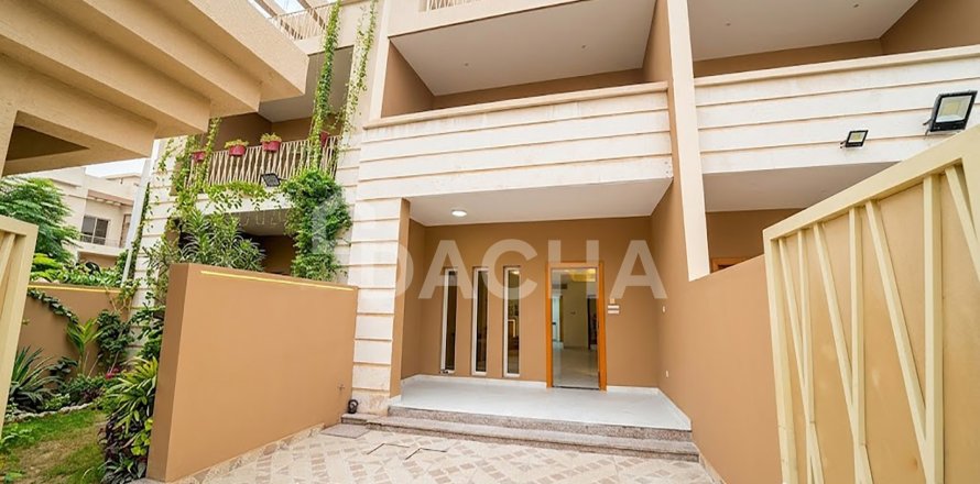 فيلا في District 15, دائرة قرية جميرا, دبي 4 غرف نوم, 130 م² رقم 124412
