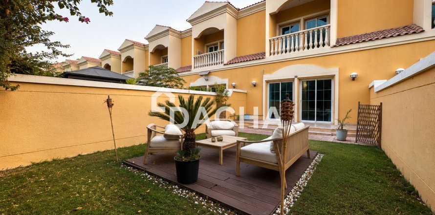 Townhouse in Jumeirah Village Triangle, Dubai 1 bedroom, 152 sq.m. № 124417