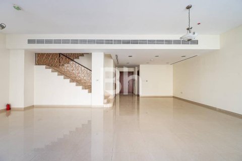 Снять в аренду таунхаус в Jumeirah Islands, Дубай: 4 спальни, 334м², № 23019 - фото 7