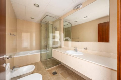 Снять в аренду таунхаус в Jumeirah Islands, Дубай: 4 спальни, 334м², № 23019 - фото 9