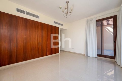 Снять в аренду таунхаус в Jumeirah Islands, Дубай: 4 спальни, 334м², № 23019 - фото 22