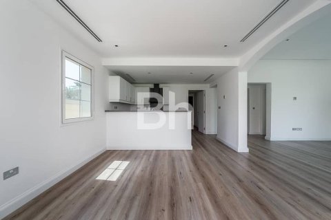 Villa in Jumeirah Village Triangle, Dubai 2 bedrooms, 278 sq.m. № 23017 - photo 6