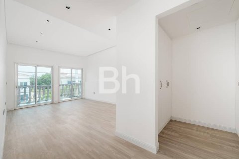 Villa in Jumeirah Village Triangle, Dubai 2 bedrooms, 278 sq.m. № 23017 - photo 10