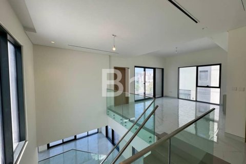 Villa in Al Furjan, Dubai 4 bedrooms, 570 sq.m. № 23018 - photo 10