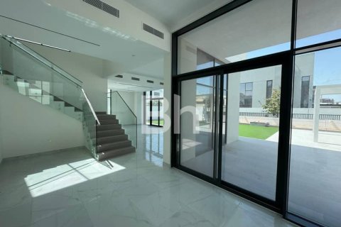 Villa in Al Furjan, Dubai 4 bedrooms, 570 sq.m. № 23018 - photo 5