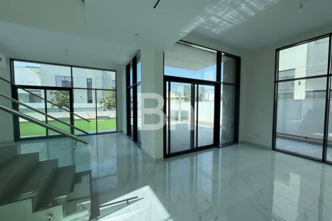Villa in Al Furjan, Dubai 4 bedrooms, 570 sq.m. № 23018 - photo 6