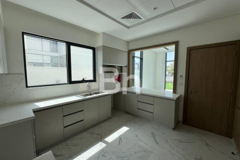 Villa in Al Furjan, Dubai 4 bedrooms, 570 sq.m. № 23018 - photo 9