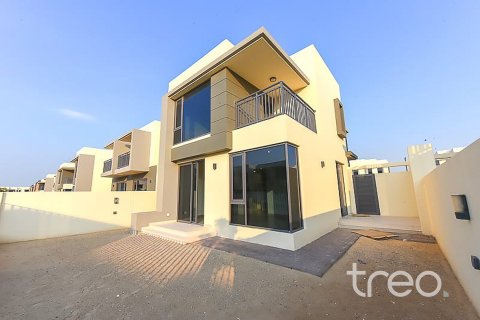 Villa in Dubai Hills Estate, Dubai 4 bedrooms, 228.63 sq.m. № 120160 - photo 2