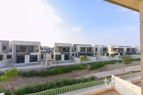 Villa in Dubai Hills Estate, Dubai 4 bedrooms, 228.63 sq.m. № 120160 - photo 7