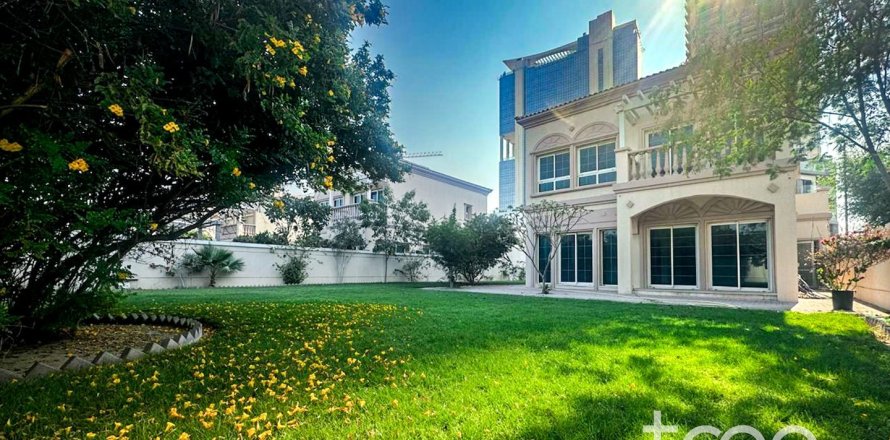 فيلا في Jumeirah Village Triangle, دبي 2 غرف نوم, 250 م² رقم 120163