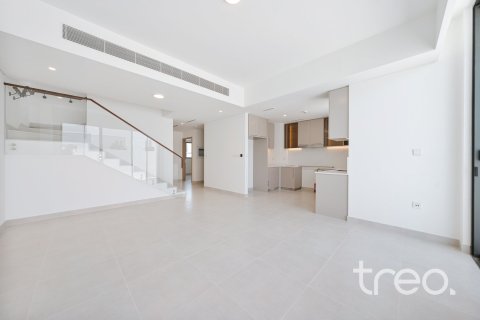 Adosado en Arabian Ranches 3, Dubai, 4 dormitorios, 218.04 m², № 120166 - foto 4