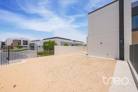Adosado en Arabian Ranches 3, Dubai, 4 dormitorios, 218.04 m², № 120166 - foto 9
