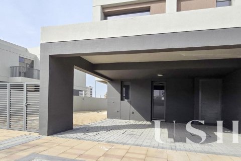 Villa in The Pulse, Dubai South (Dubai World Central), Dubai 3 bedrooms, 269 sq.m. № 39690 - photo 1
