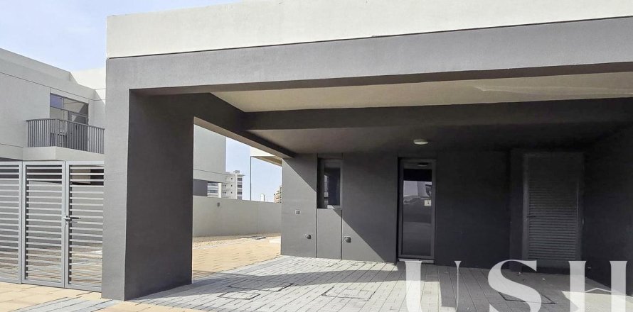 Villa in The Pulse, Dubai South (Dubai World Central), Dubai 3 bedrooms, 269 sq.m. № 39690