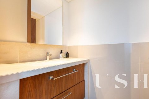 Apartment in Downtown Dubai (Downtown Burj Dubai), Dubai 3 bedrooms, 197 sq.m. № 39689 - photo 23