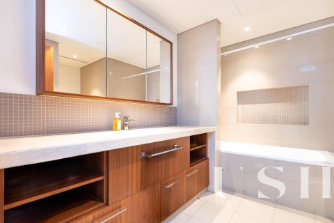 Apartment in Downtown Dubai (Downtown Burj Dubai), Dubai 3 bedrooms, 197 sq.m. № 39689 - photo 19