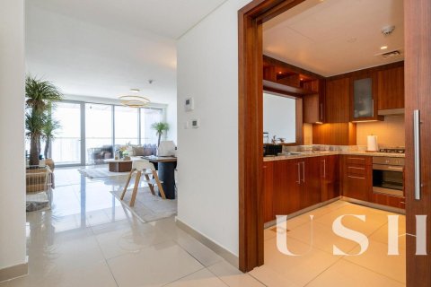 Apartment in Downtown Dubai (Downtown Burj Dubai), Dubai 3 bedrooms, 197 sq.m. № 39689 - photo 5