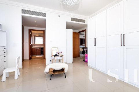 Apartment in Downtown Dubai (Downtown Burj Dubai), Dubai 3 bedrooms, 197 sq.m. № 39689 - photo 14