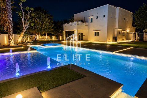 Villa in Meadows 1, Meadows, Dubai 4 bedrooms, 1221 sq.m. № 124933