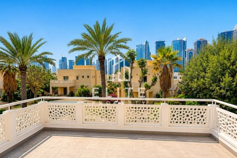Villa in Meadows 1, Meadows, Dubai 4 bedrooms, 1221 sq.m. № 124933 - photo 27