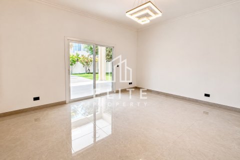 Villa in Meadows 1, Meadows, Dubai 4 bedrooms, 1221 sq.m. № 124933 - photo 14