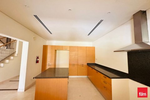 Townhouse in Al Furjan, Dubai 3 bedrooms, 222.6 sq.m. № 23687 - photo 9