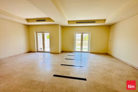 Townhouse in Al Furjan, Dubai 3 bedrooms, 222.6 sq.m. № 23687 - photo 1