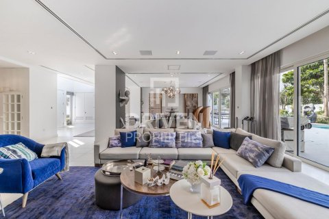 Villa in Al Barari, Dubai 4 bedrooms, 908 sq.m. № 64997 - photo 2