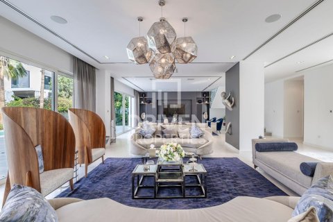 Villa in Al Barari, Dubai 4 bedrooms, 908 sq.m. № 64997 - photo 3