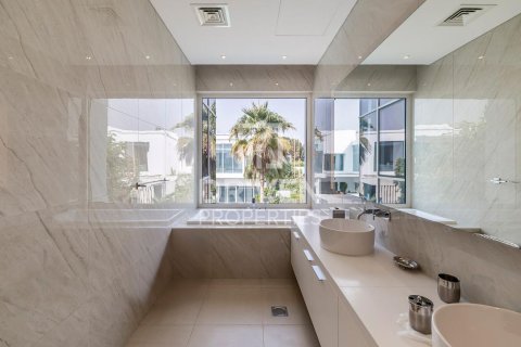 Villa in Al Barari, Dubai 4 bedrooms, 908 sq.m. № 64997 - photo 24