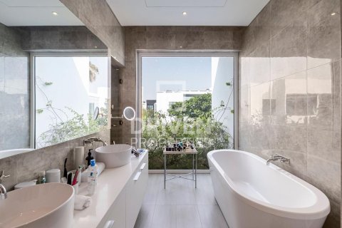 Villa in Al Barari, Dubai 4 bedrooms, 908 sq.m. № 64997 - photo 25