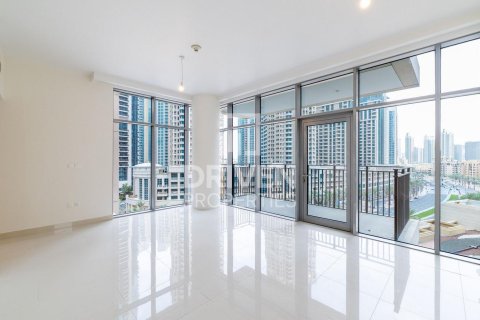 Apartamento en BLVD Crescent, Downtown Dubai (Downtown Burj Dubai), Dubai, 1 dormitorio, 108 m², № 64991 - foto 1