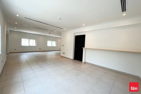 Villa in Dubai 3 bedrooms, 547.1 sq.m. № 53417 - photo 3