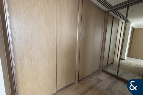 Villa in Al Furjan, Dubai 4 bedrooms, 342 sq.m. № 76273 - photo 10