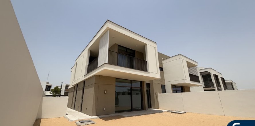 Villa in Al Furjan, Dubai 4 bedrooms, 342 sq.m. № 76273
