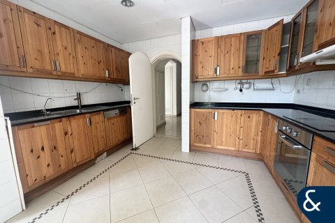 Villa in The Springs, Dubai 3 bedrooms, 210 sq.m. № 76330 - photo 5