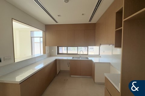 Villa in Al Furjan, Dubai 4 bedrooms, 366 sq.m. № 76320 - photo 5