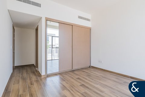 Villa in Al Furjan, Dubai 5 bedrooms, 442 sq.m. № 76329 - photo 5