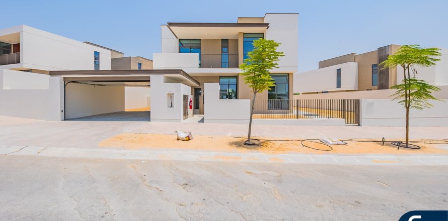 Villa in Al Furjan, Dubai 5 bedrooms, 442 sq.m. № 76329