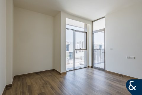 Villa in Al Furjan, Dubai 5 bedrooms, 442 sq.m. № 76329 - photo 20