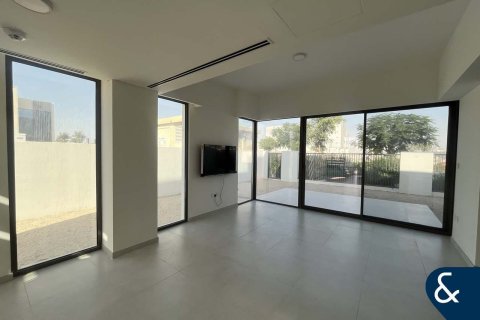 Снять в аренду таунхаус в Nara, The Valley, Дубай: 4 спальни, 257м², № 76272 - фото 13