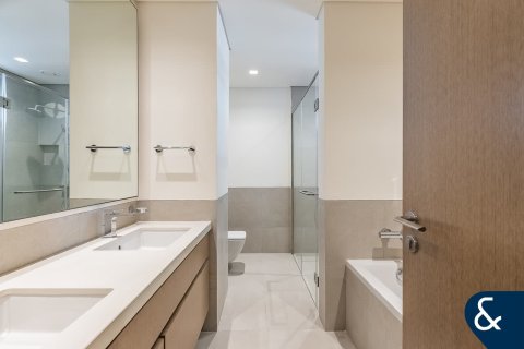 Villa in Al Furjan, Dubai 4 bedrooms, 408 sq.m. № 76328 - photo 13