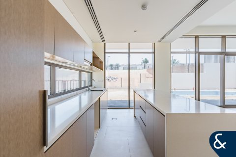 Villa in Al Furjan, Dubai 4 bedrooms, 408 sq.m. № 76328 - photo 6