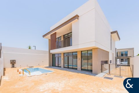 Villa in Al Furjan, Dubai 4 bedrooms, 408 sq.m. № 76328 - photo 3