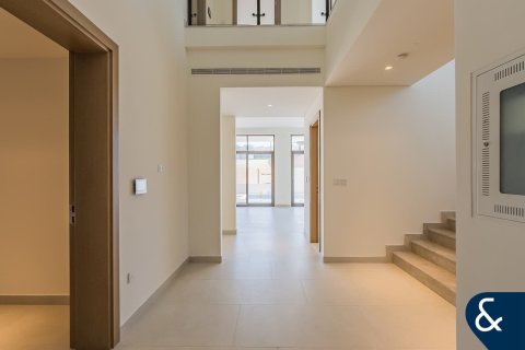 Villa in Al Furjan, Dubai 4 bedrooms, 408 sq.m. № 76328 - photo 4