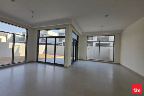 Купить виллу в Дубае: 4 спальни, 253м², № 90432 - фото 4