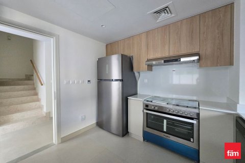 Купить виллу в Дубае: 4 спальни, 253м², № 90432 - фото 7