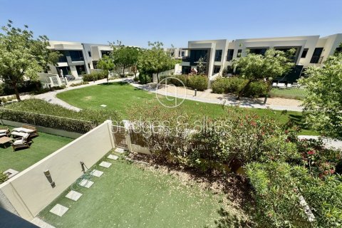 Снять в аренду виллу в Дубай Хилс Эстейт, Дубай: 3 спальни, 194.6м², № 47306 - фото 21