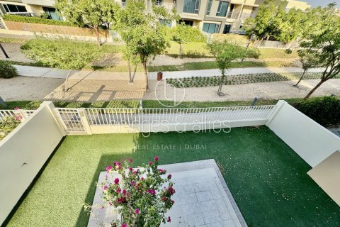 Villa in Dubai Hills Estate, Dubai 5 bedrooms, 254.1 sq.m. № 47295 - photo 6
