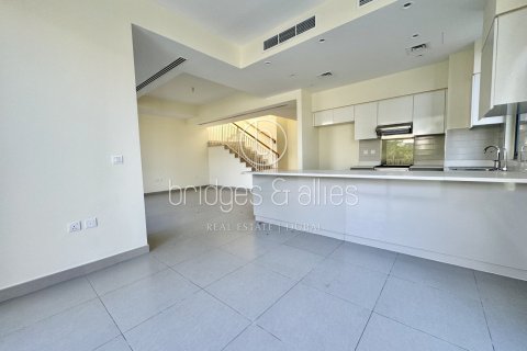 Villa in Dubai Hills Estate, Dubai 5 bedrooms, 254.1 sq.m. № 47295 - photo 4